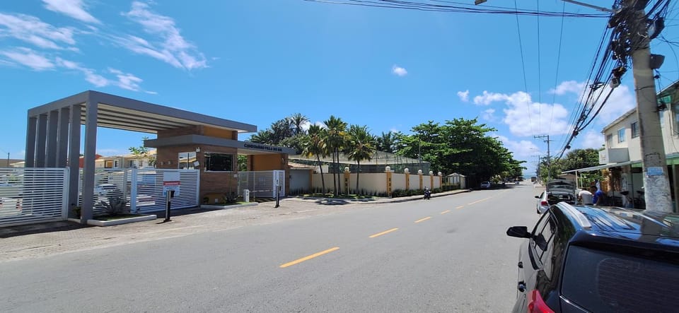 Property building, Facade/entrance, Day, Neighbourhood, Street view, Location