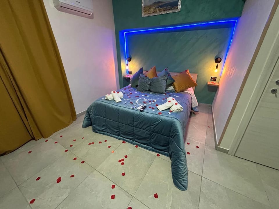 Bed, Photo of the whole room, Bedroom, towels, wardrobe
