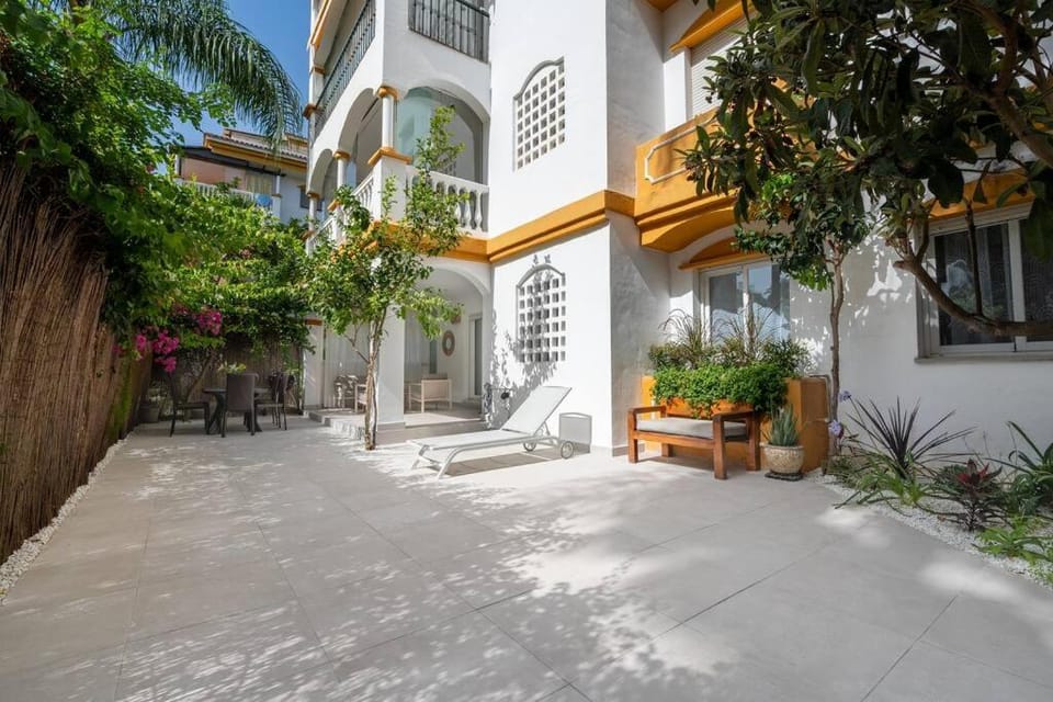 Property building, Garden