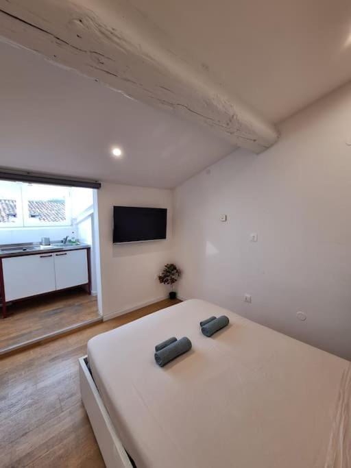 TV and multimedia, Photo of the whole room