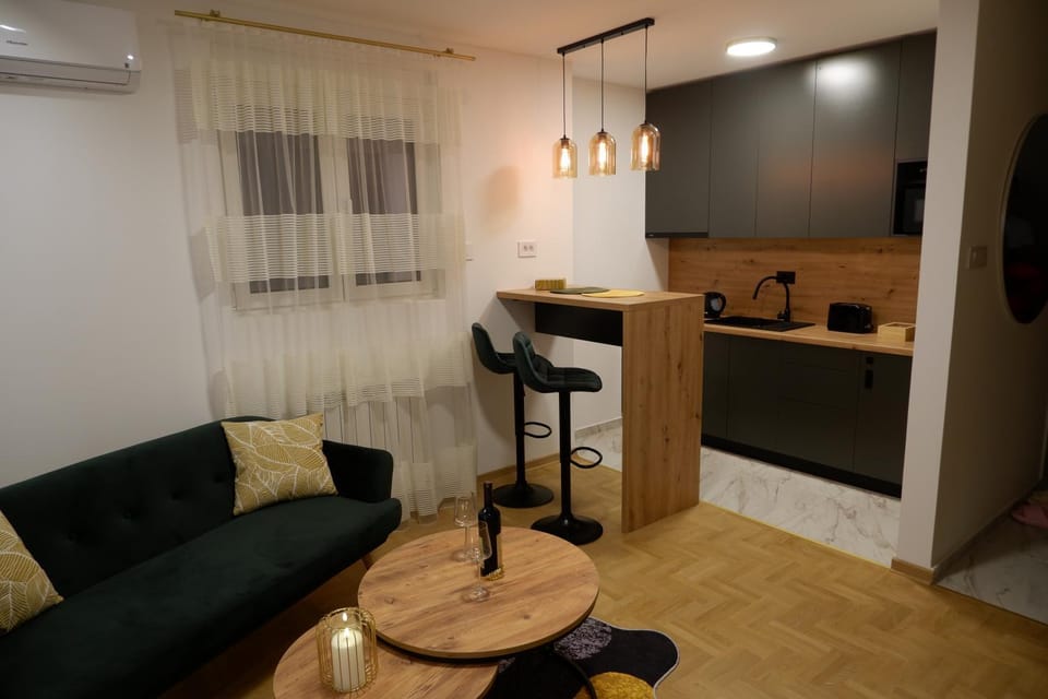Kitchen or kitchenette, Living room, Seating area