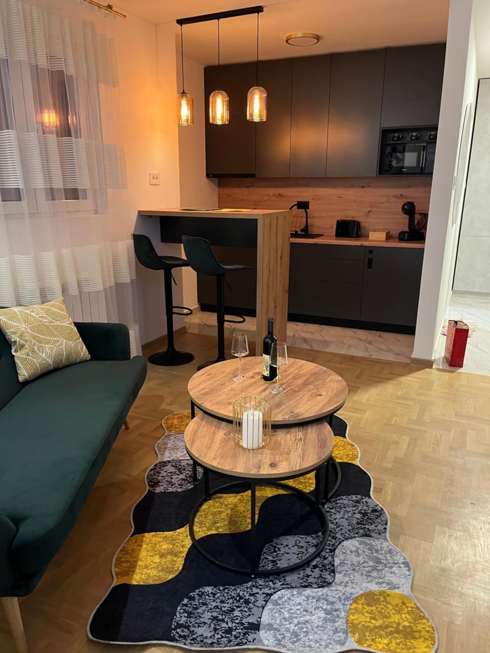 Kitchen or kitchenette, Living room