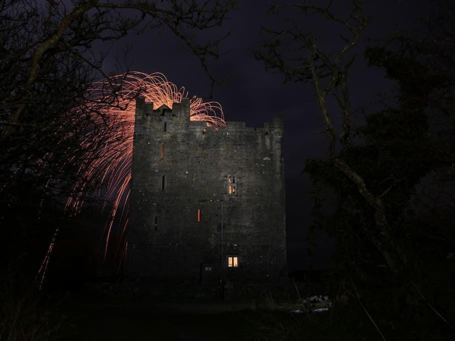 Property building, Night