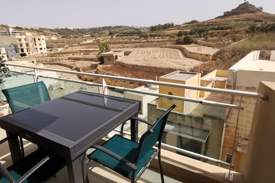 Nearby landmark, Day, Natural landscape, Summer, View (from property/room), Balcony/Terrace, Balcony/Terrace