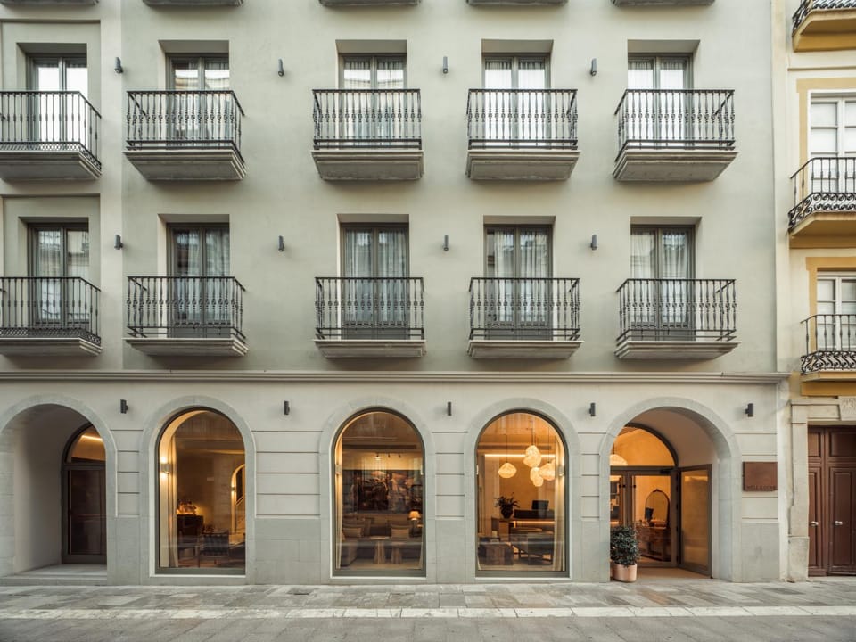Property building, Facade/entrance