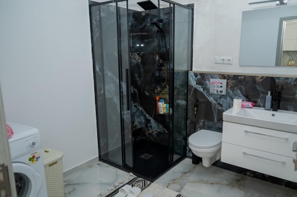 Shower, Toilet, Bathroom