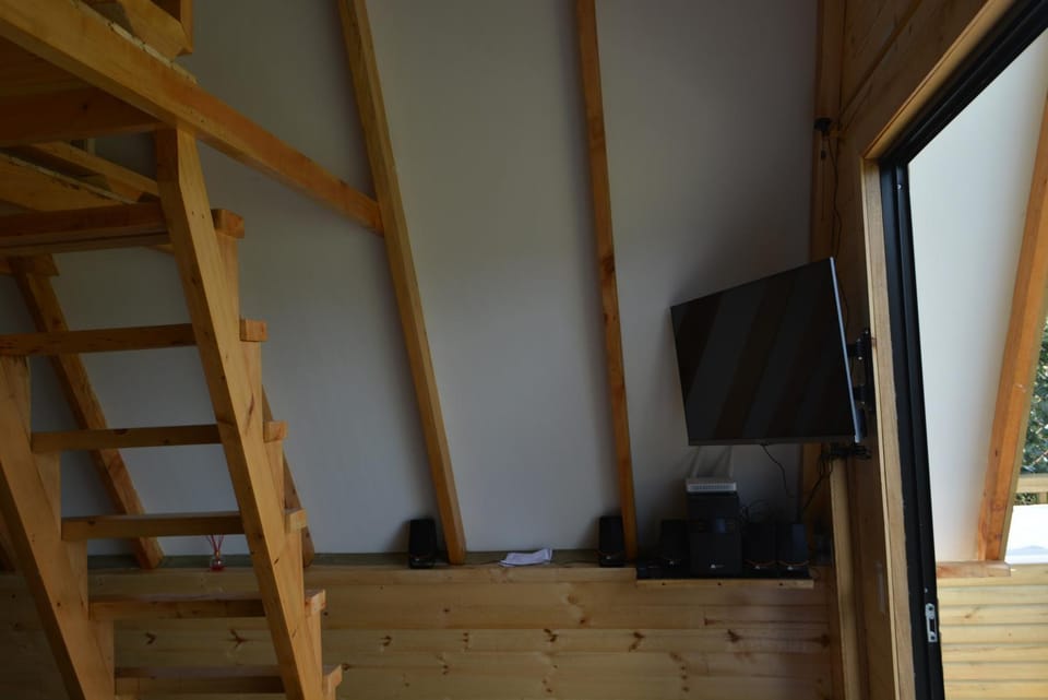 TV and multimedia, Seating area