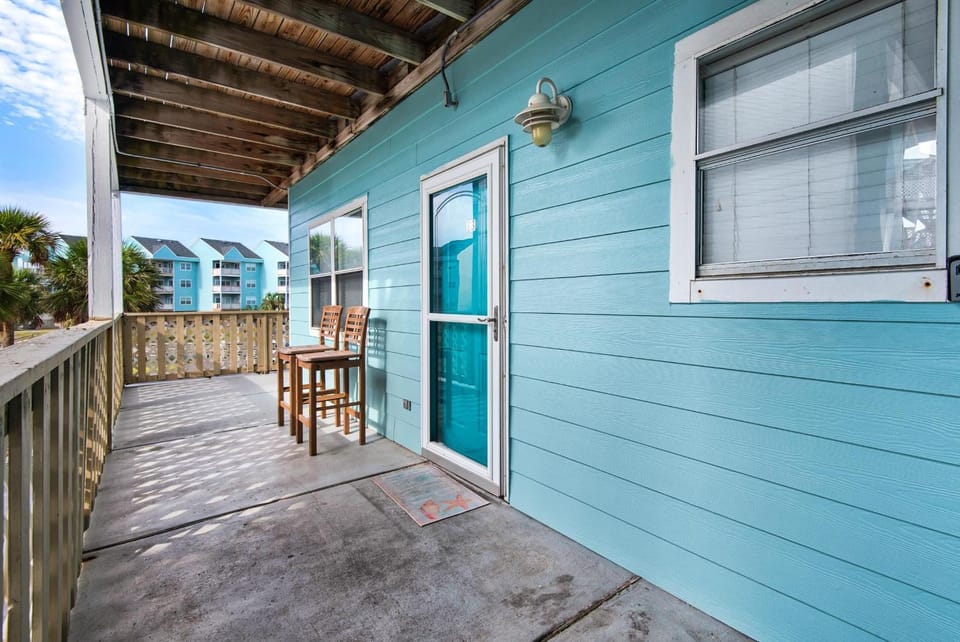Baywatch E3 House in Pensacola Beach