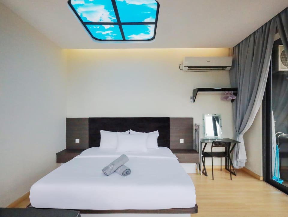 CUBE8TEEN#Austin Central #Walk to Little Paris Apartment in Johor Bahru