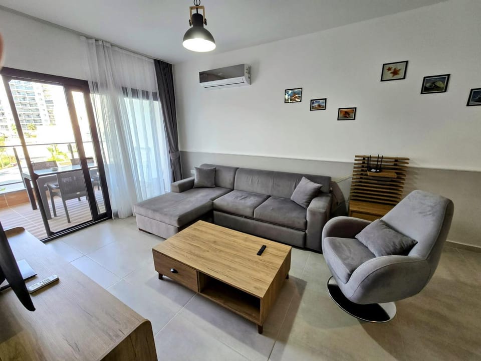 Living room, Seating area, air conditioner