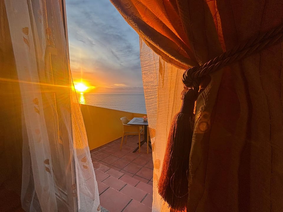 Balcony/Terrace, Sea view, Sunset