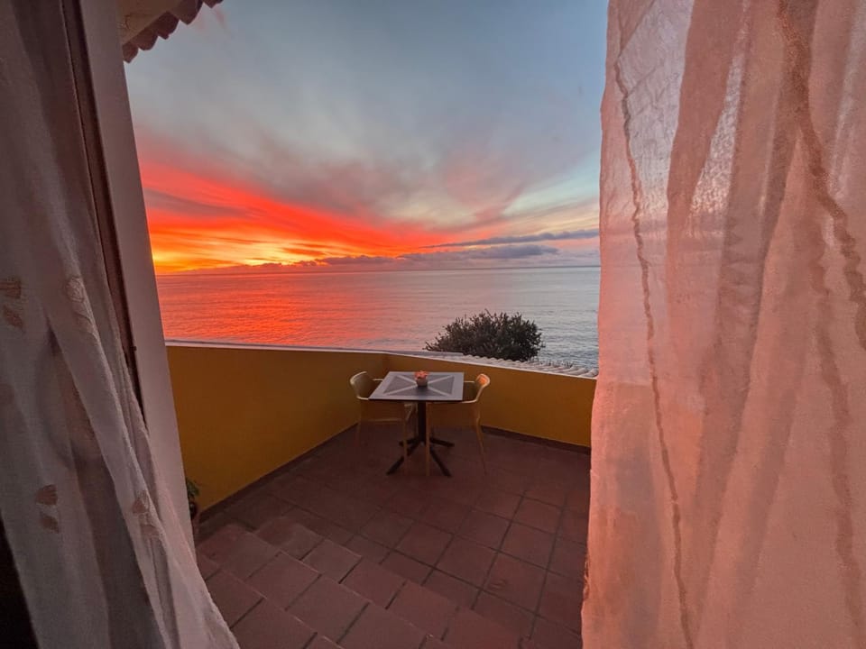 Natural landscape, Balcony/Terrace, Sea view, Sunset