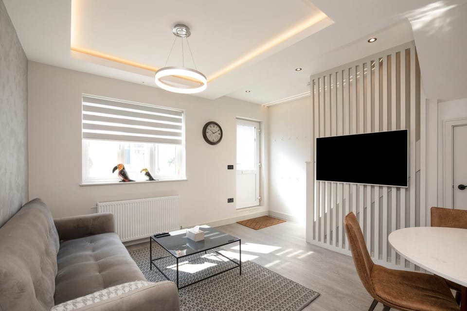 TV and multimedia, Seating area