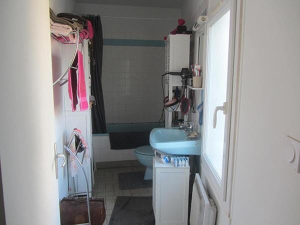 Bathroom, Internal: Not applicable to any particular room