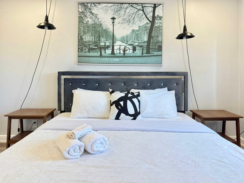 Downtown City View Renovated 2 beds Free Parking LM1503 House in Atlanta