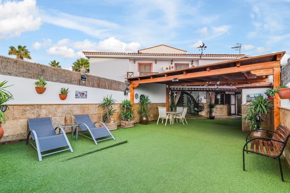 Patio, Day