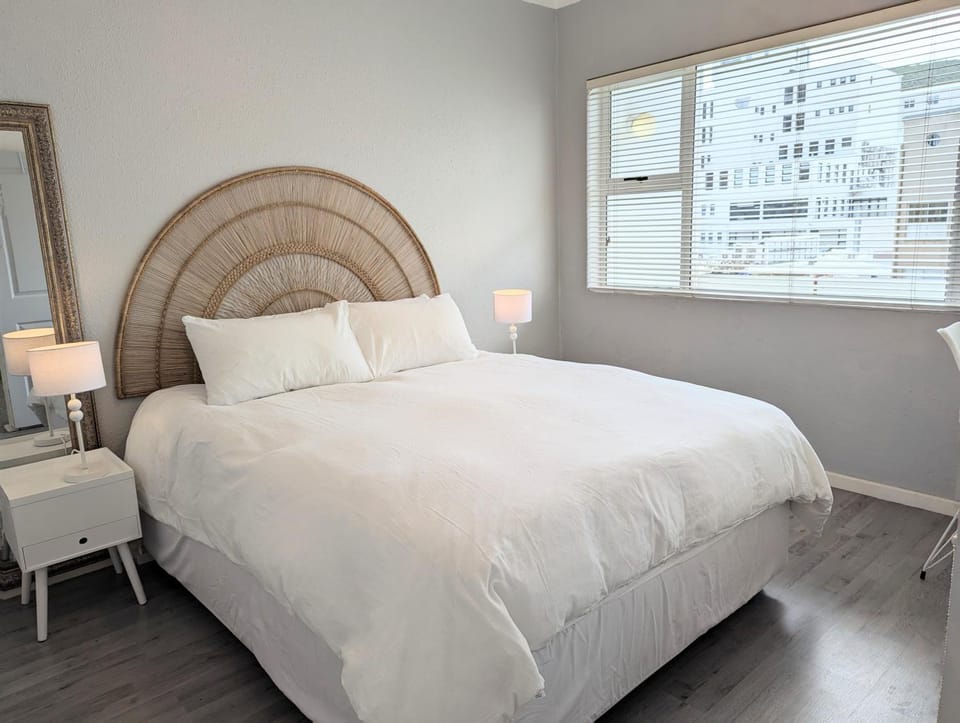 City comfort stylish Apartment with Balcony Views Apartment in Cape Town