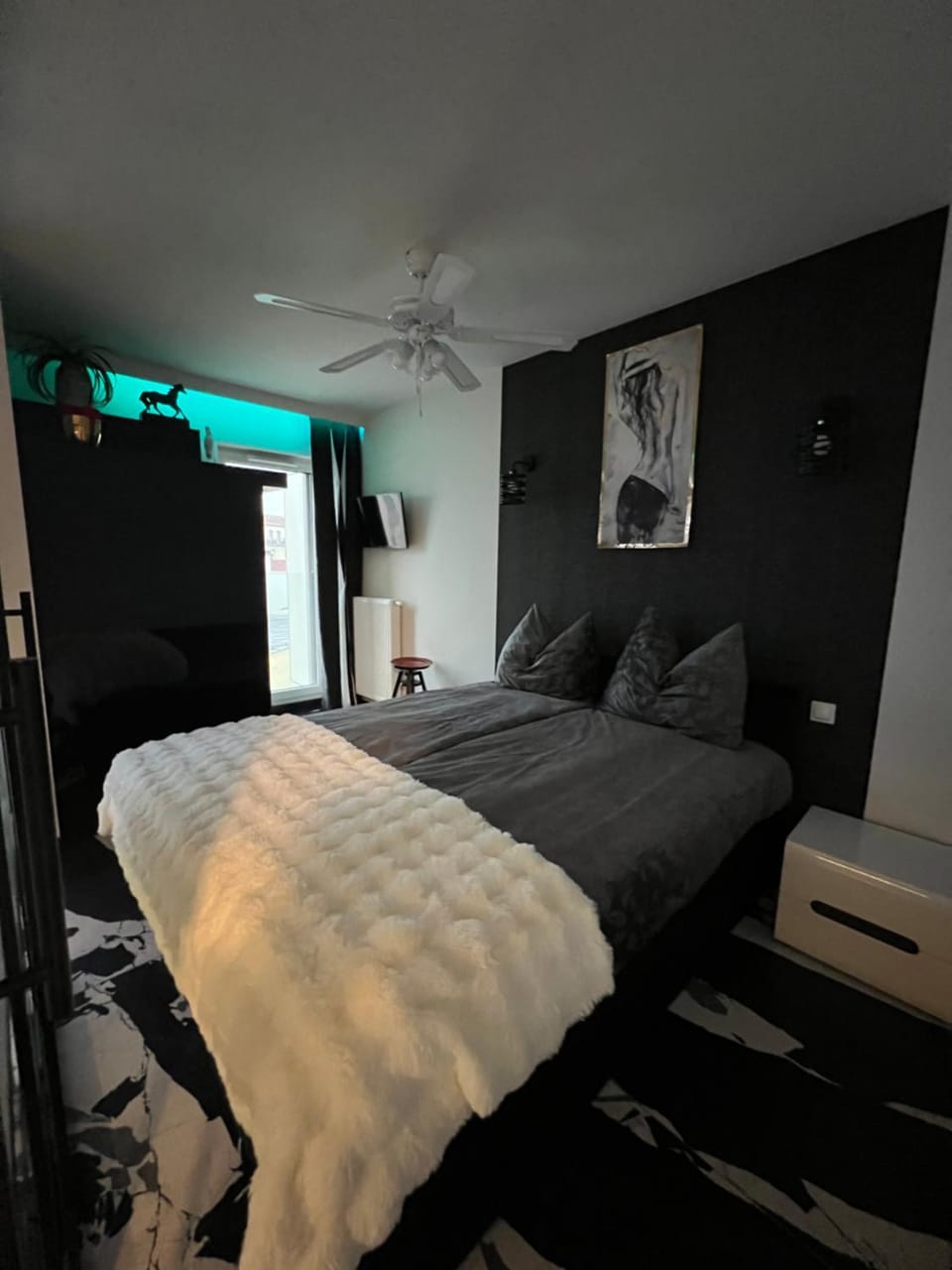 Bed, Sauna, Bedroom