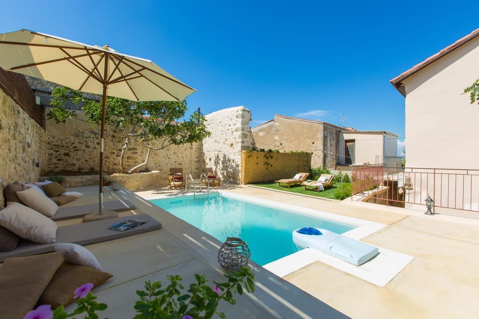 Garden, Swimming pool