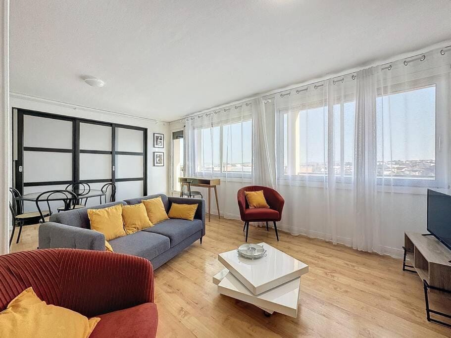 TV and multimedia, Living room, Seating area