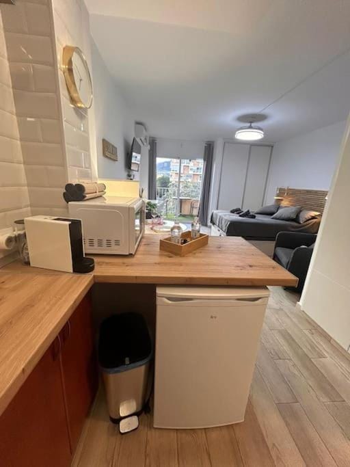 Estudio con vistas al mar, piscinas, recepción 24 hs Apartment in Benalmadena