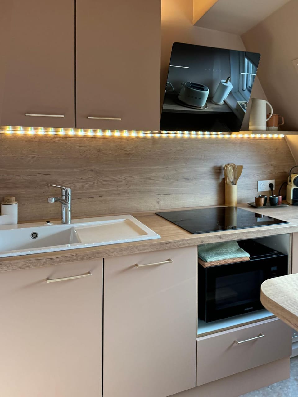 Kitchen or kitchenette, stove