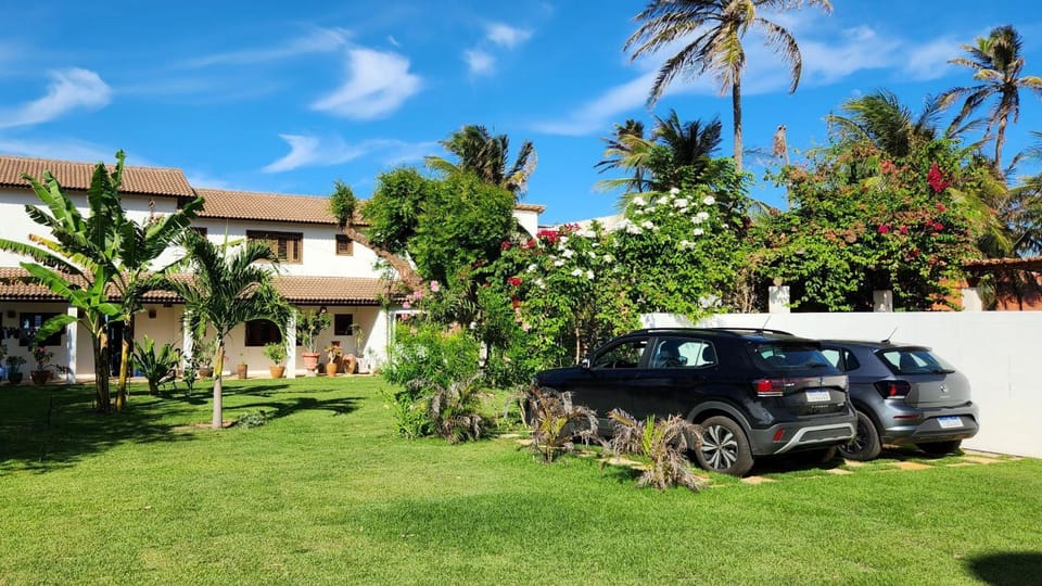 Property building, Garden, Parking