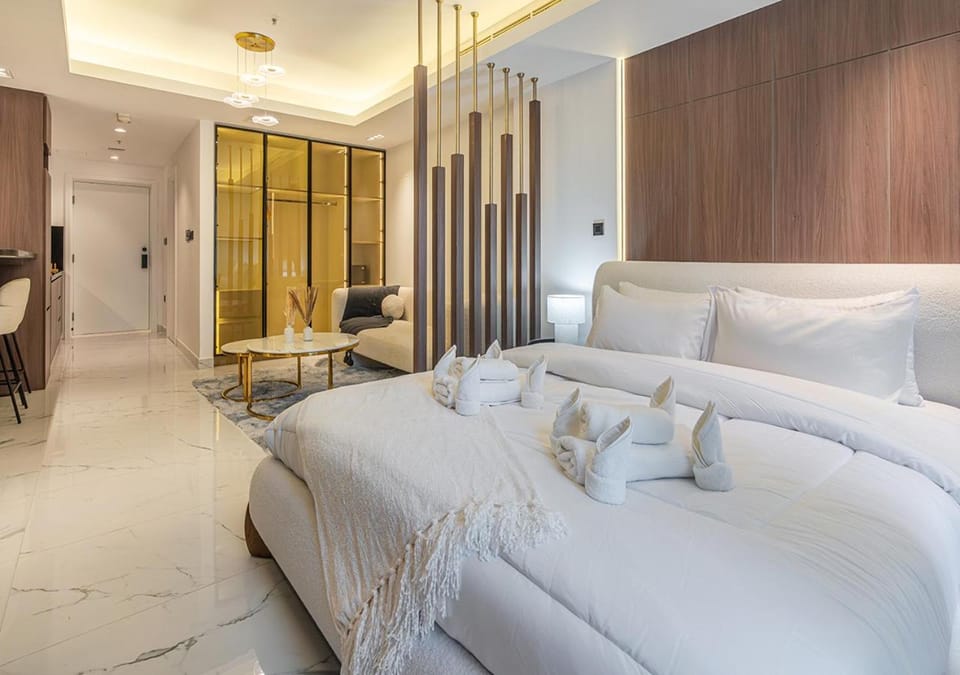 Bed, Living room, Photo of the whole room, Seating area, Bedroom