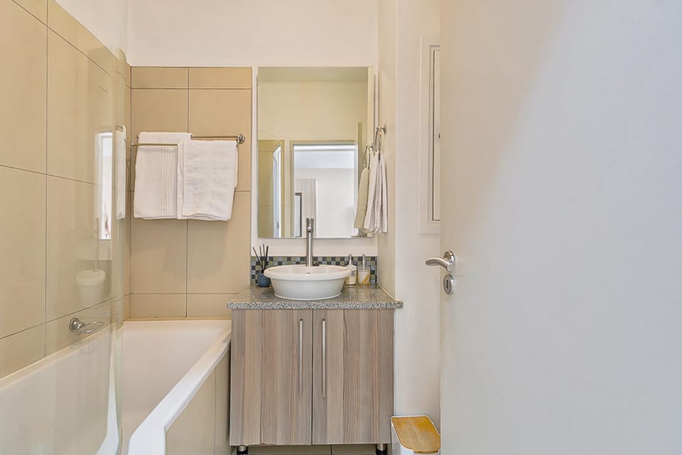 Bathroom, Bath, towels