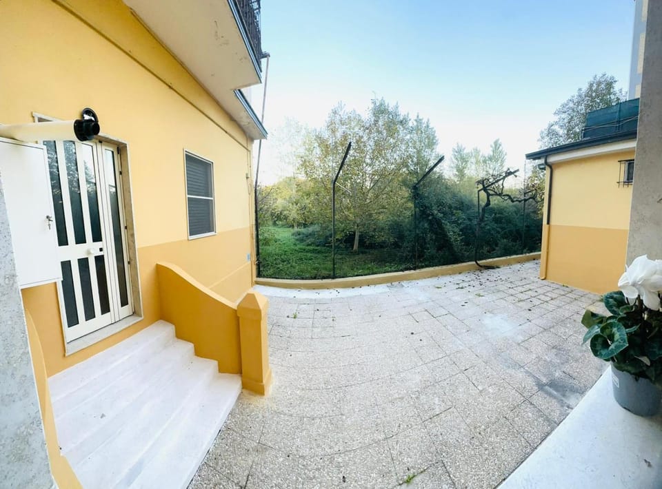 Patio, Balcony/Terrace