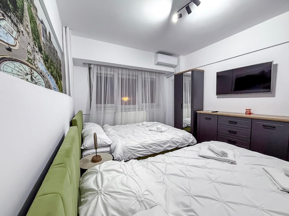Bucharest Central & Spacious 3Br 3Ba Family Apt Apartment in Bucharest