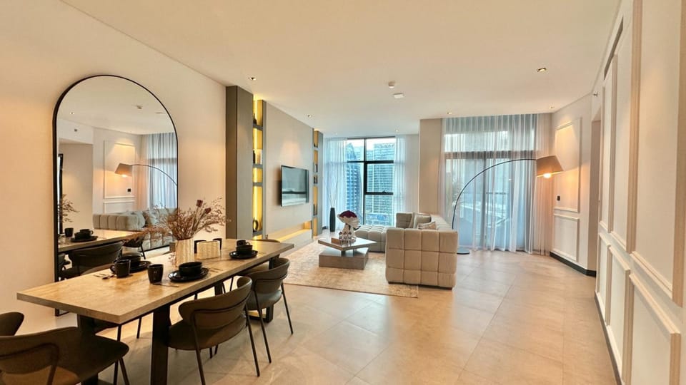 Living room, Seating area, Dining area