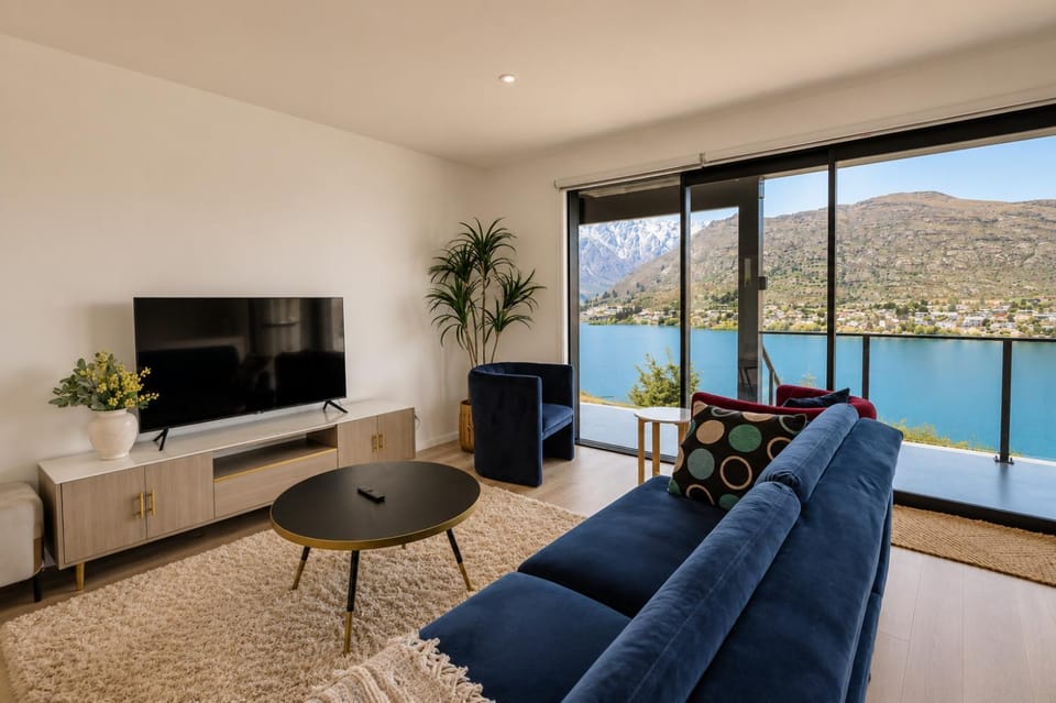 Relax on Snowy Place Apartment in Queenstown
