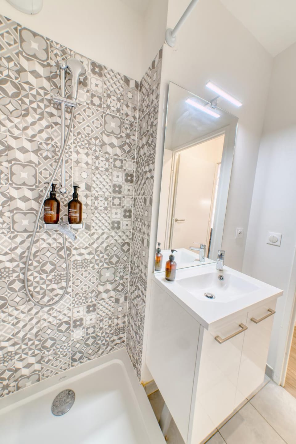 Shower, Bathroom