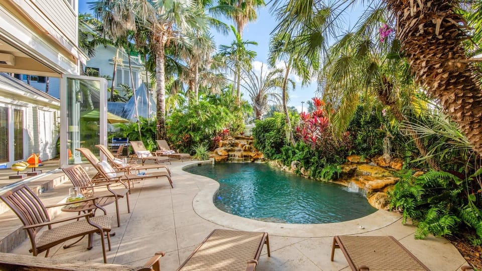 Noonas Mansion by Last Key Realty House in Key West