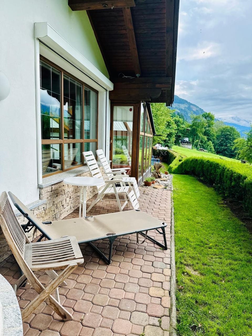 LITTLE HIDEAWAY zillertal - private Sauna, Kamin & Bergpanorama House in Tyrol