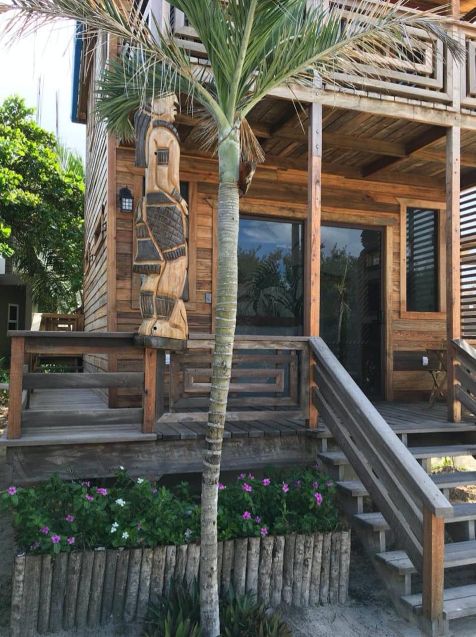 Secluded Beach Villa with Concierge by ALOM Villa in San Pedro