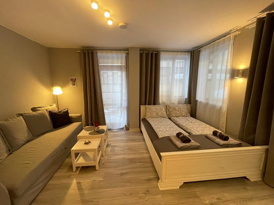 Bed, Living room, Seating area, towels