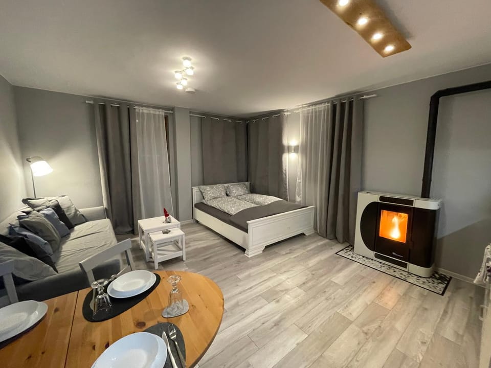 Bed, Living room, Bedroom