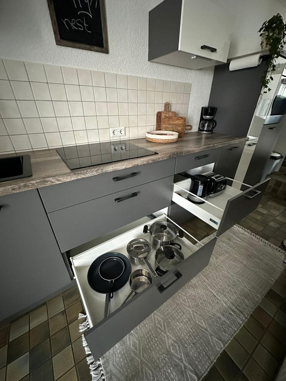 Kitchen or kitchenette