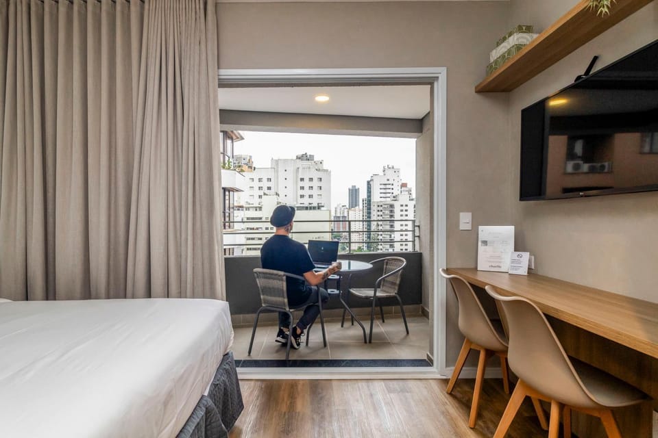 Bed, Day, TV and multimedia, View (from property/room), Balcony/Terrace, Photo of the whole room, Seating area, Dining area, Bedroom