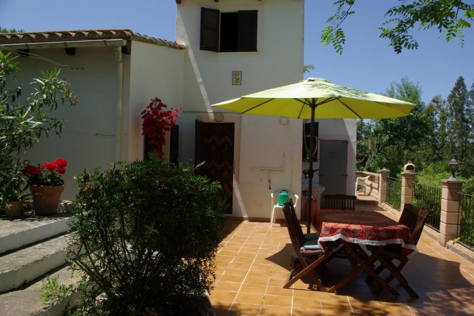 Houpla Sol House in Llevant
