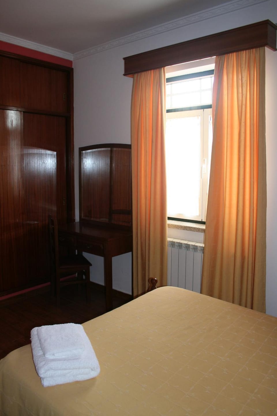 Day, Decorative detail
