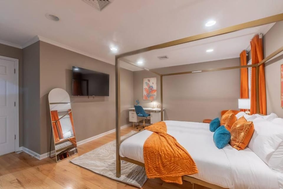 The Orange Oasis Apartment in Bayonne