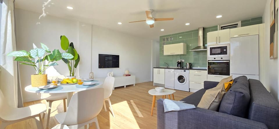 Kitchen or kitchenette, Living room