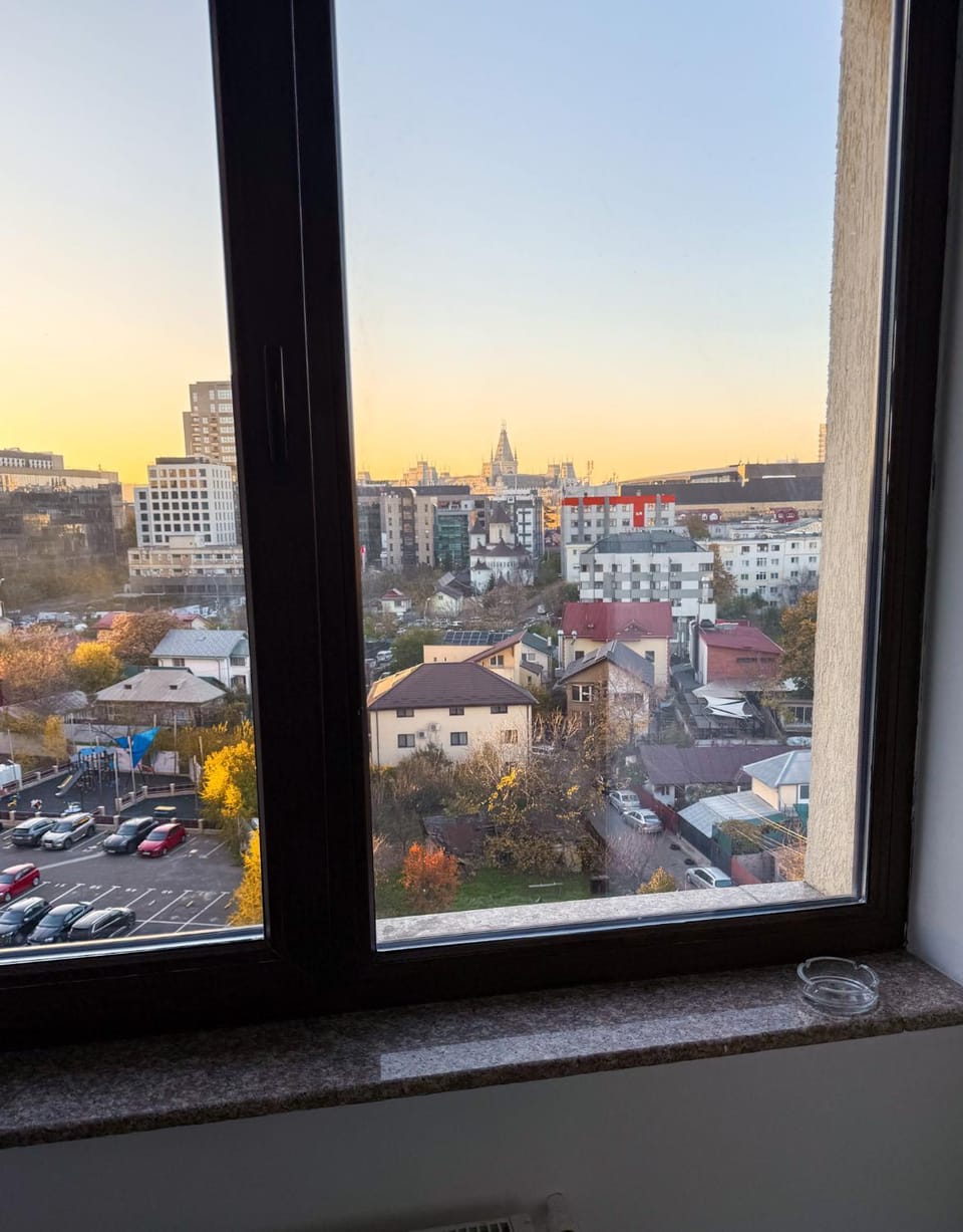 Day, City view, Location