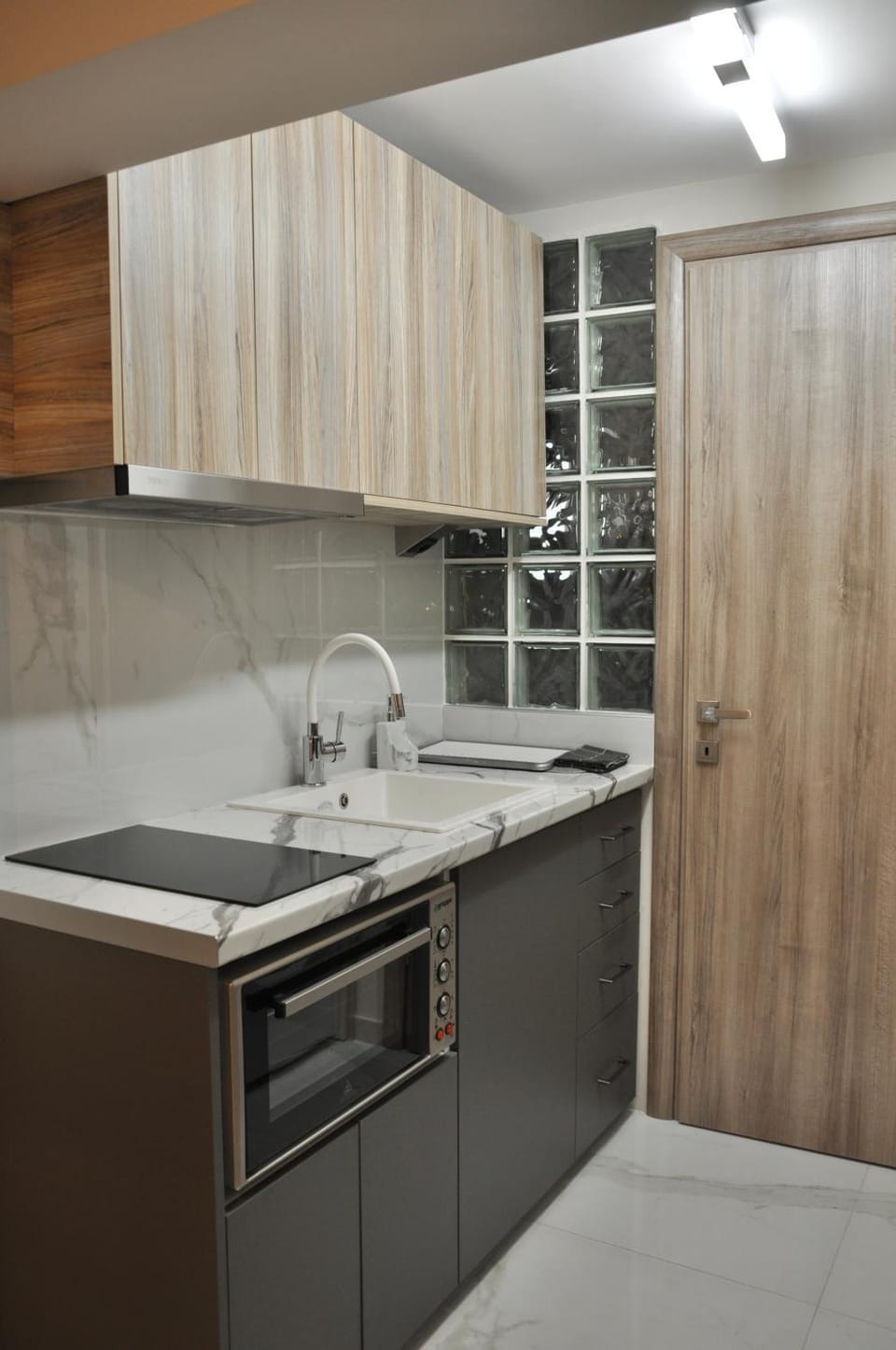 Kitchen or kitchenette, stove