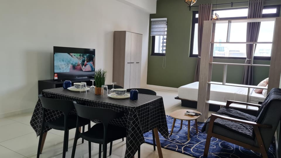TV and multimedia, Dining area