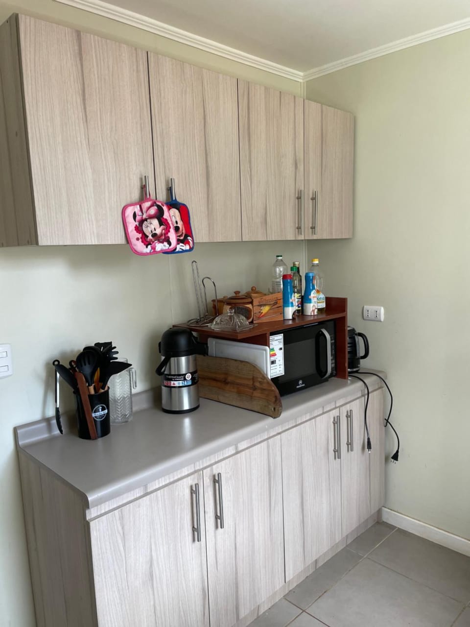 Kitchen or kitchenette, Food, kitchen