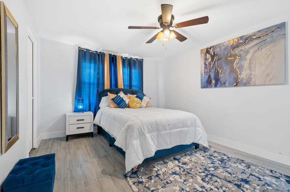 Faithfulness Investment inc Bed and Breakfast in Riviera Beach
